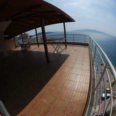 아파트 View Attic In A Giant Amphitheater... *
